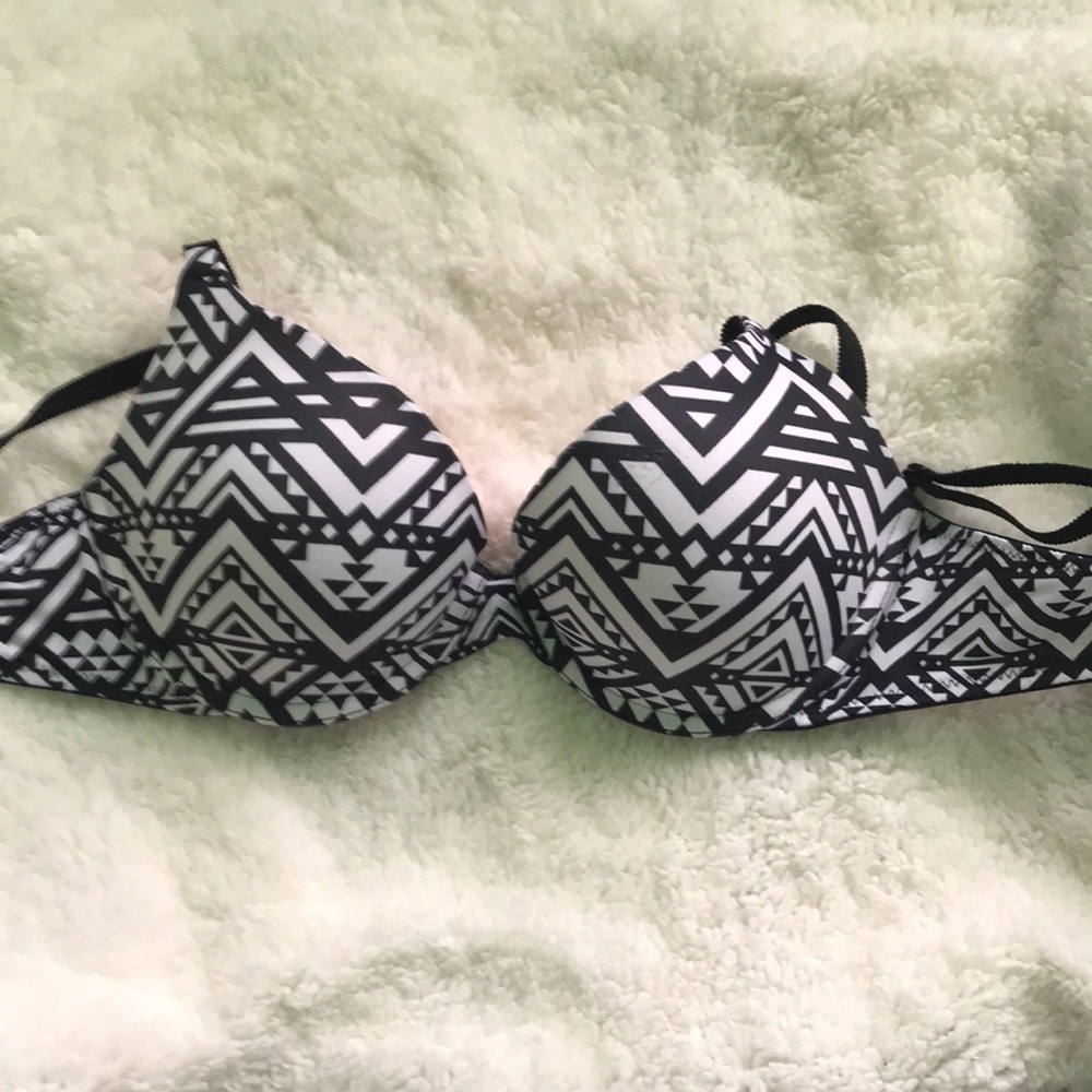 PINK bra (34C)